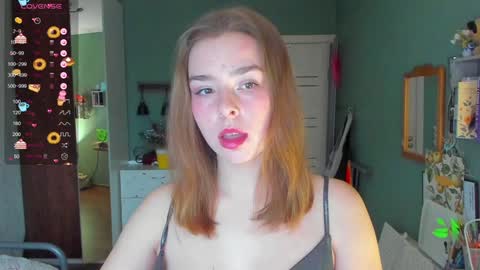 Snapshot of puoli chatting on 01-25-25, 12:58 Polly online show from 01-25-25, 12:58
