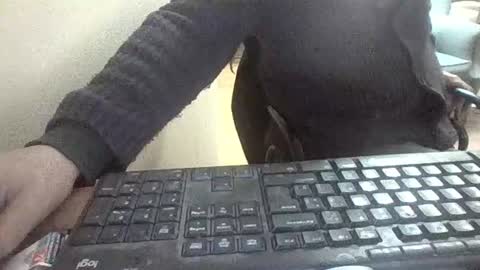 pup_y online show from 02-12-26, 06:47