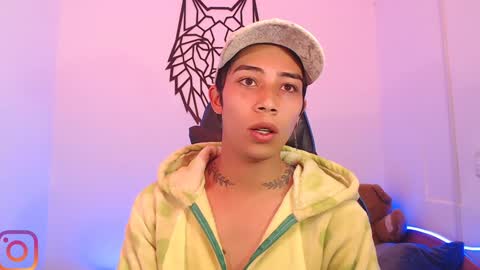 Snapshot of pupi_wolf chatting on 01-24-25, 09:49 Cris online show from 01-24-25, 09:49