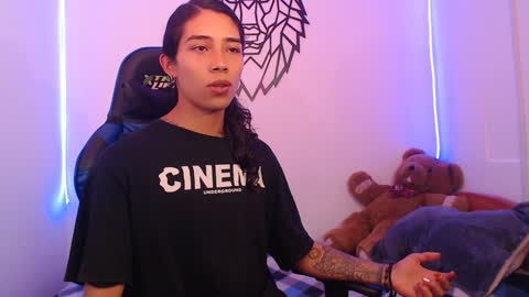 Snapshot of pupi_wolf chatting on 02-04-25, 02:53 Cris online show from 02-04-25, 02:53