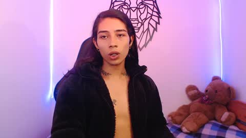 Snapshot of pupi_wolf chatting on 02-07-25, 04:56 Cris online show from 02-07-25, 04:56