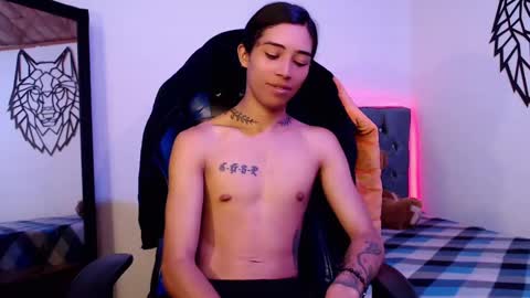 Snapshot of pupi_wolf chatting on 03-04-25, 03:26 Cris online show from 03-04-25, 03:26