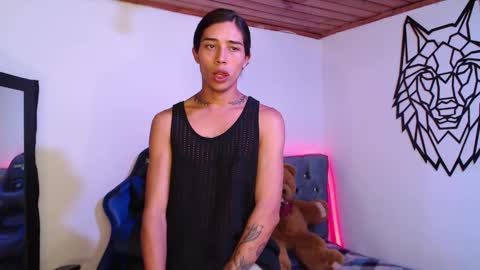 Snapshot of pupi_wolf chatting on 03-07-25, 07:05 Cris online show from 03-07-25, 07:05