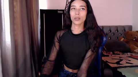 Snapshot of pupi_wolf chatting on 09-08-25, 06:18 Cris online show from 09-08-25, 06:18