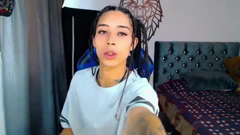 Snapshot of pupi_wolf chatting on 09-18-25, 03:03 Cris online show from 09-18-25, 03:03