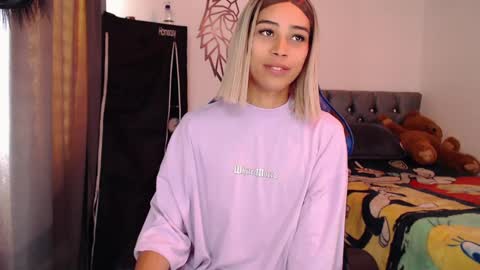 Snapshot of pupi_wolf chatting on 10-02-25, 02:24 Cris online show from 10-02-25, 02:24