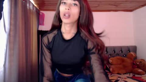 Snapshot of pupi_wolf chatting on 10-17-25, 03:25 Cris online show from 10-17-25, 03:25