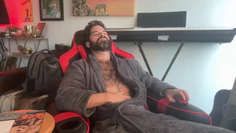 Pup Scritch online show from 01-06-26, 05:49