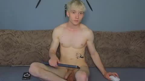 Snapshot of pupsenish chatting on 06-24-26, 01:15 Jesse online show from 06-24-26, 01:15