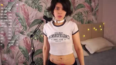 Snapshot of pure_project chatting on 01-19-26, 05:55 Ariana online show from 01-19-26, 05:55