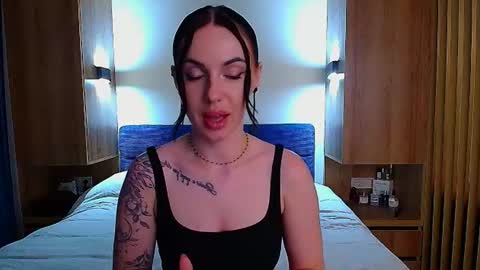 Julia online show from 06-13-26, 04:05