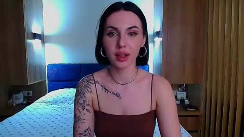 Julia online show from 07-18-26, 04:44