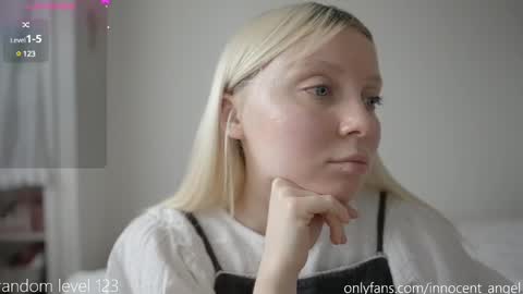 Snapshot of pureangeldolores chatting on 03-03-25, 01:31 i dont do shows for free. watching here silently and waiting for me to start showing you something for free is useless online show from 03-03-25, 01:31