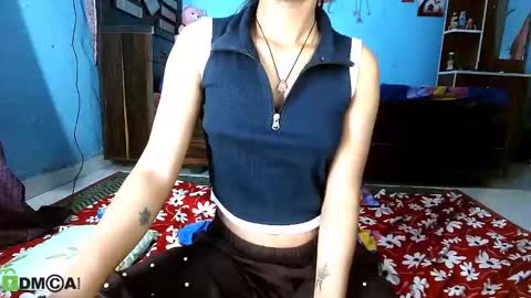 Snapshot of pureannuals chatting on 02-12-25, 06:40 Pureannuals online show from 02-12-25, 06:40