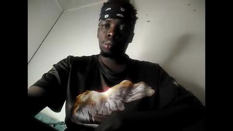 Pureblack  online show from 10-10-25, 10:03