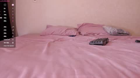 Snapshot of puredesire_ chatting on 10-10-25, 12:04 puredesire_ online show from 10-10-25, 12:04