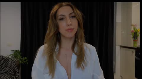 Isabelle online show from 03-04-26, 06:36