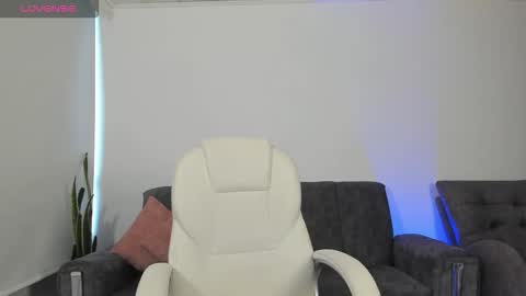 Daphne 3 online show from 03-29-26, 05:13