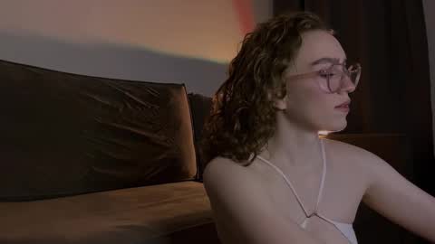 Marie online show from 02-19-25, 01:29