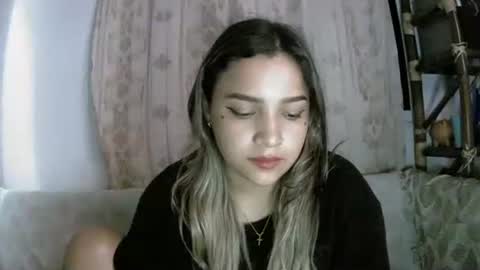 Snapshot of purple_23 chatting on 04-21-26, 07:47 Lizzy online show from 04-21-26, 07:47