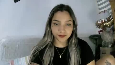 Snapshot of purple_23 chatting on 04-30-26, 06:47 Lizzy online show from 04-30-26, 06:47