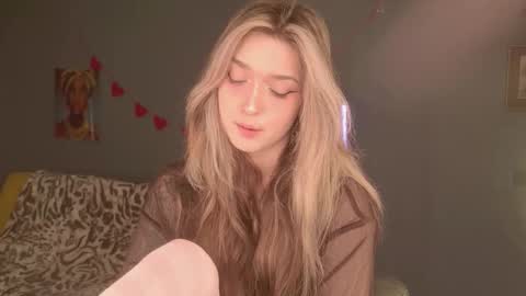 Bella online show from 03-19-26, 05:33