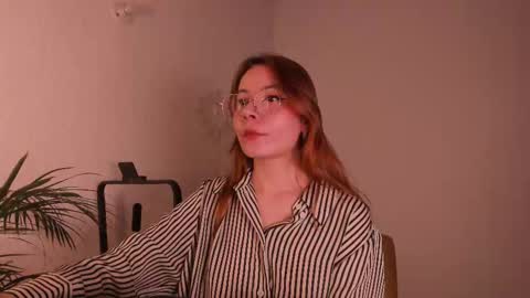 Snapshot of purple_opal chatting on 10-06-25, 09:12 Vero online from Tuesday to Sunday online show from 10-06-25, 09:12