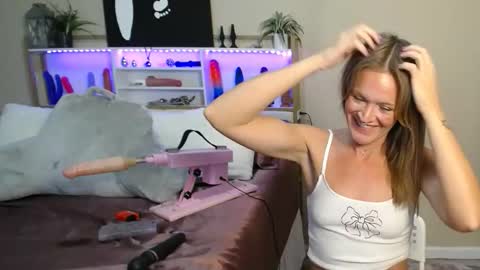 Purple online show from 12-05-25, 05:49