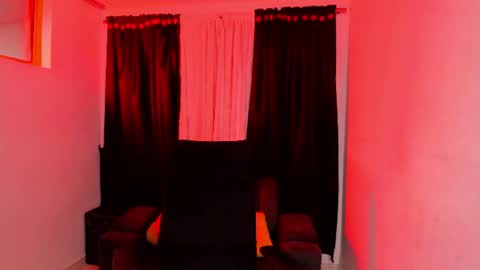 Snapshot of purplemegan chatting on 06-25-26, 05:12 MEGANNNN online show from 06-25-26, 05:12