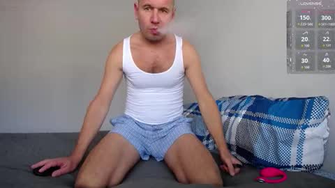 Snapshot of pushka13 chatting on 09-21-25, 12:40 Valdis online show from 09-21-25, 12:40