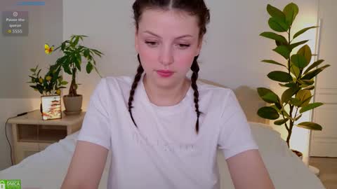 Snapshot of pusichka_ chatting on 09-27-25, 07:35 Diana Onlyfans online show from 09-27-25, 07:35