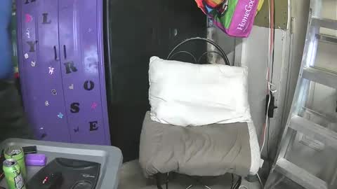 Mark online show from 02-20-25, 04:46