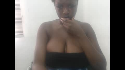 Snapshot of pussydollurz chatting on 11-03-25, 01:01 pussydollurz online show from 11-03-25, 01:01