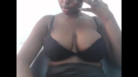 Snapshot of pussydollurz chatting on 11-21-25, 09:30 pussydollurz online show from 11-21-25, 09:30