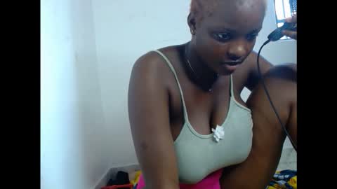 Snapshot of pussydollurz chatting on 11-29-25, 08:06 pussydollurz online show from 11-29-25, 08:06