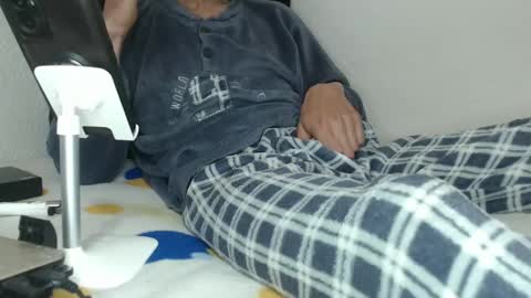 Snapshot of pussyhunterpt chatting on 02-16-25, 08:11 Ruck Fules online show from 02-16-25, 08:11