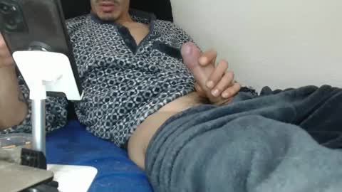 Snapshot of pussyhunterpt chatting on 02-28-25, 09:33 Ruck Fules online show from 02-28-25, 09:33