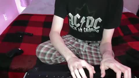 pussylover2182 online show from 12-04-24, 08:23