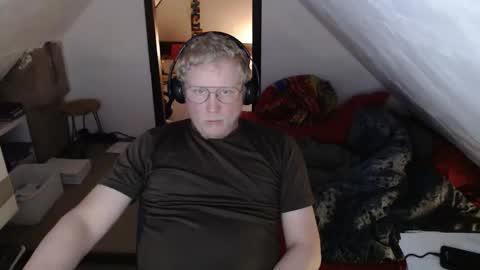 Snapshot of pussylovercb chatting on 05-13-26, 01:08 pussylovercb online show from 05-13-26, 01:08