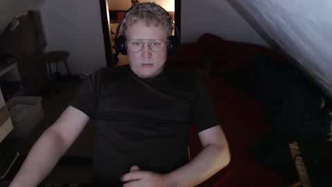 Snapshot of pussylovercb chatting on 05-16-26, 10:30 pussylovercb online show from 05-16-26, 10:30