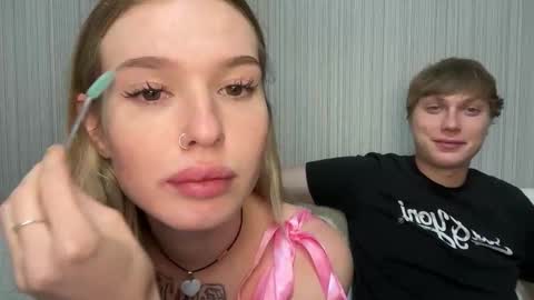 Snapshot of pussymoneywet chatting on 11-22-25, 06:18 Lina online show from 11-22-25, 06:18