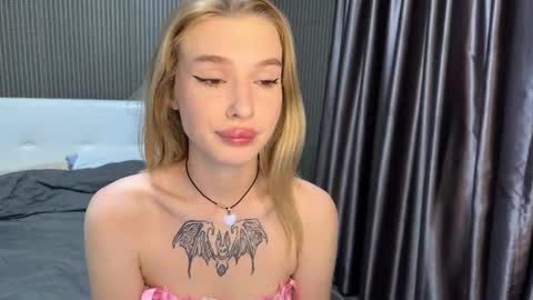 Lina online show from 01-05-26, 08:12