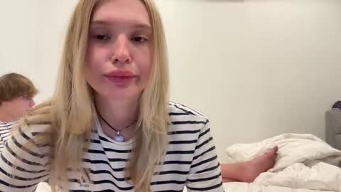 Lina online show from 01-19-26, 11:36