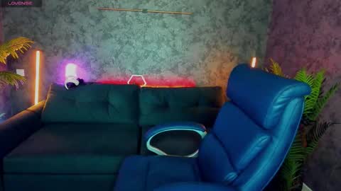 Ellie online show from 11-06-25, 07:09