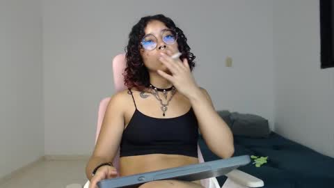 Snapshot of putakusan chatting on 12-30-24, 01:48 Izumi online show from 12-30-24, 01:48