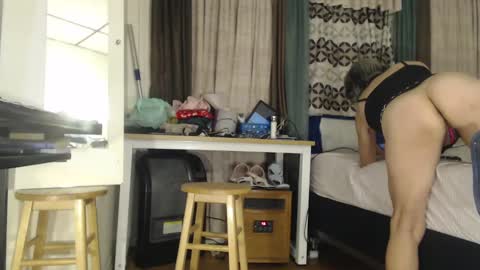 Snapshot of putiputi4u chatting on 12-25-24, 07:57 putiputi4u online show from 12-25-24, 07:57