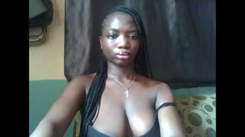 Snapshot of pweedy_ora chatting on 05-24-26, 10:42 ora online show from 05-24-26, 10:42