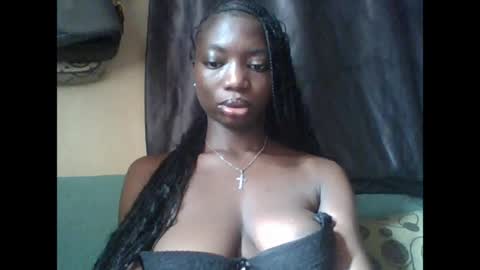 Snapshot of pweedy_ora chatting on 06-21-26, 09:56 ora online show from 06-21-26, 09:56