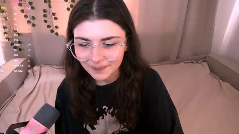 Snapshot of pyro_flerrr chatting on 06-03-26, 04:48 Ava online show from 06-03-26, 04:48