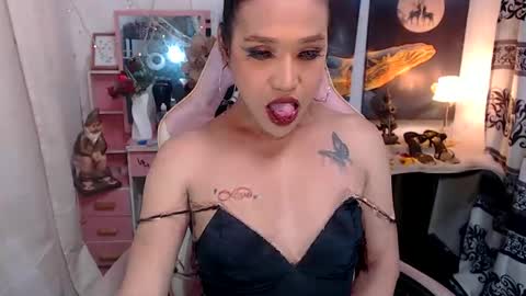 Snapshot of pythoncock4u chatting on 01-17-26, 02:44 Queen Agatha online show from 01-17-26, 02:44